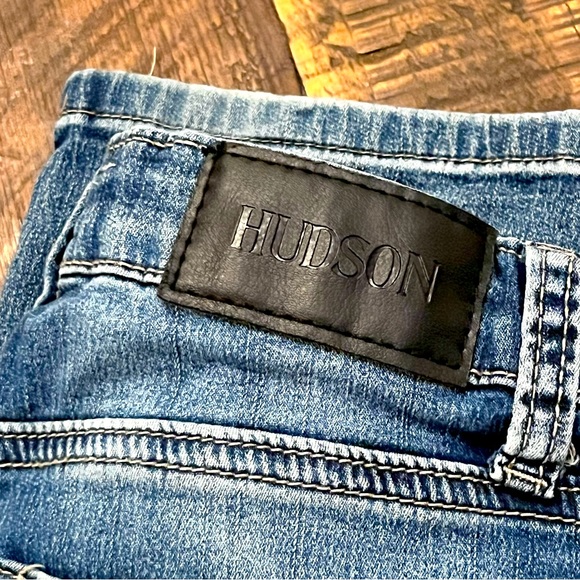 Hudson Kids Distressed Jeans Size 7. - Picture 4 of 9